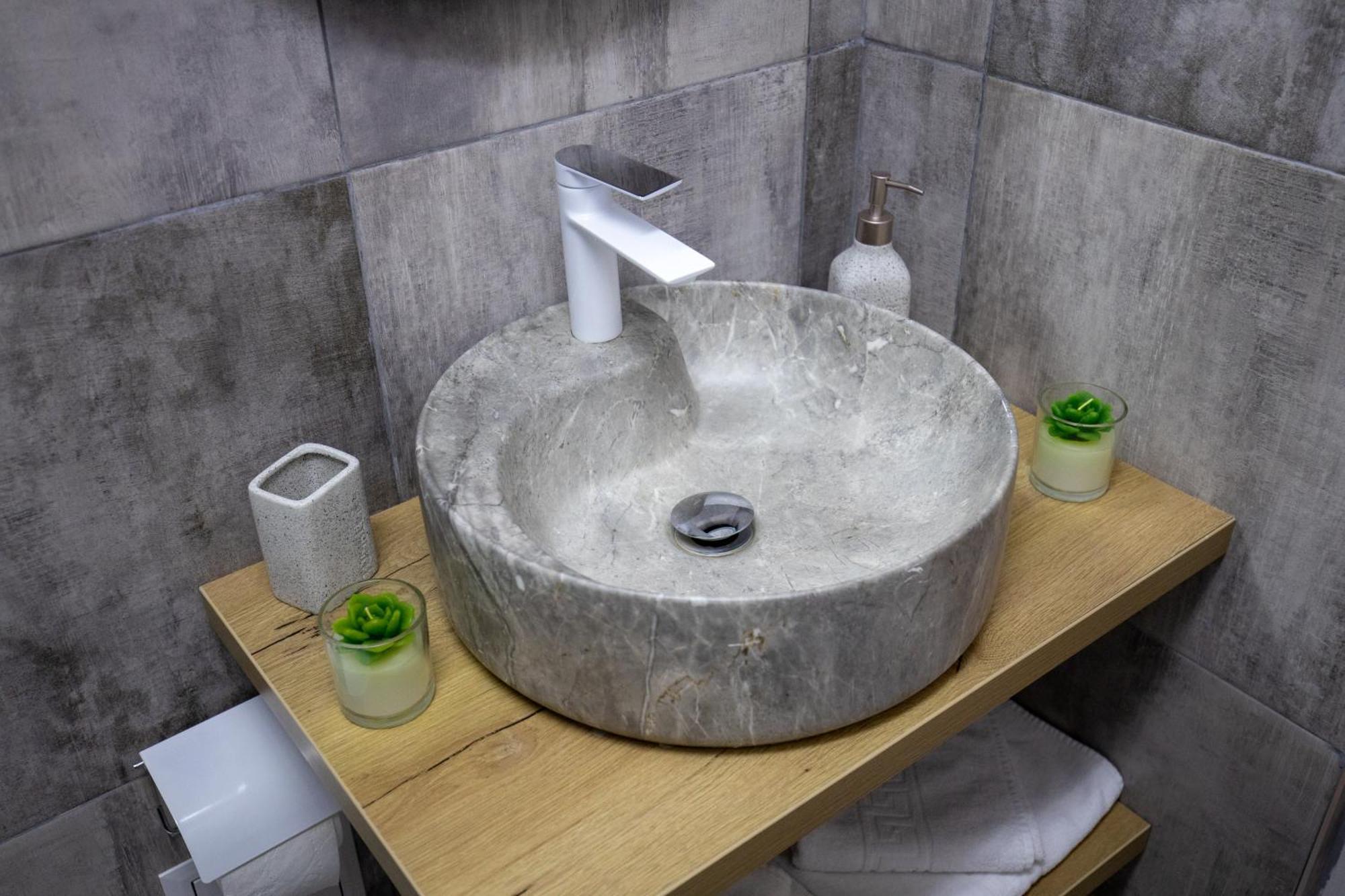 Alpasio Rentals 2 Galati  Ngoại thất bức ảnh
